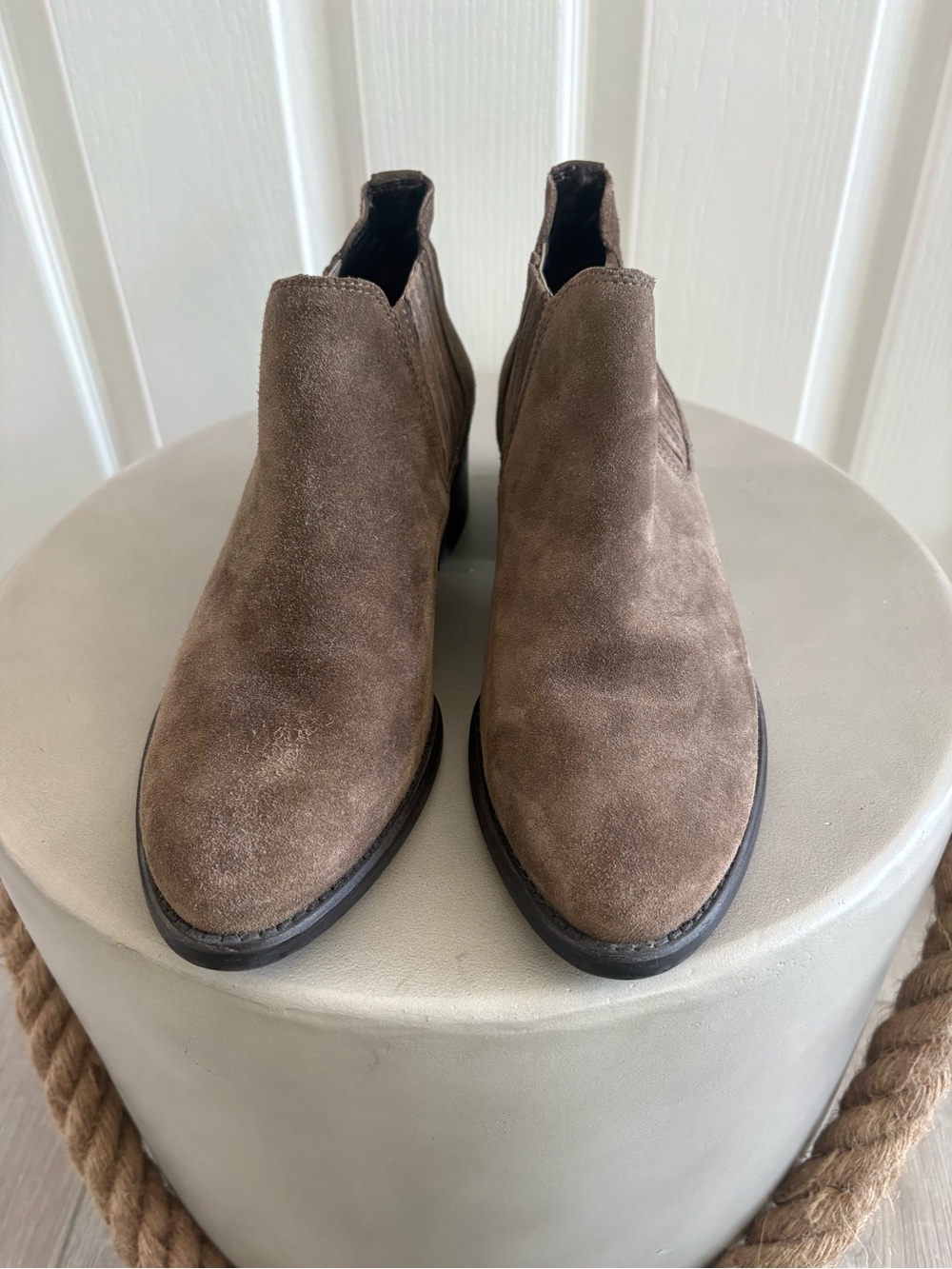 PAUL GREEN | CARLY EARTH SUEDE ANKLE BOOTIE | Sz 9 | Excellent Cond MSRP $375